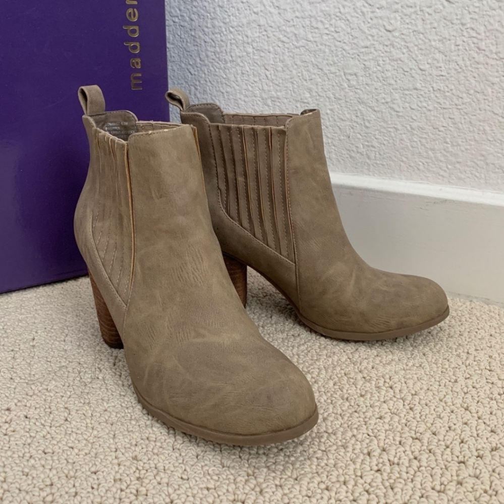 Madden Girl Dominic Chelsea Boot in Taupe